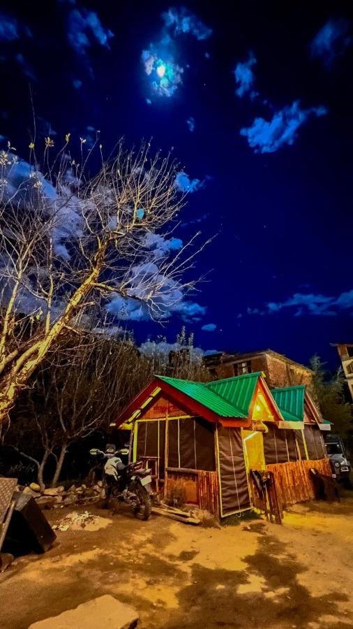 A Pousada Yolo Backpackers - Manali Exterior foto