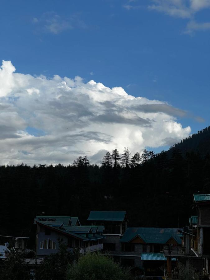 A Pousada Yolo Backpackers - Manali Exterior foto