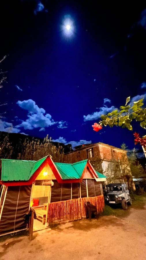 A Pousada Yolo Backpackers - Manali Exterior foto
