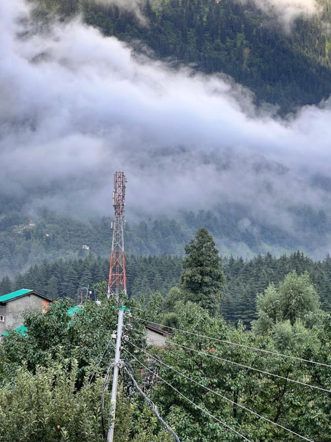 A Pousada Yolo Backpackers - Manali Exterior foto