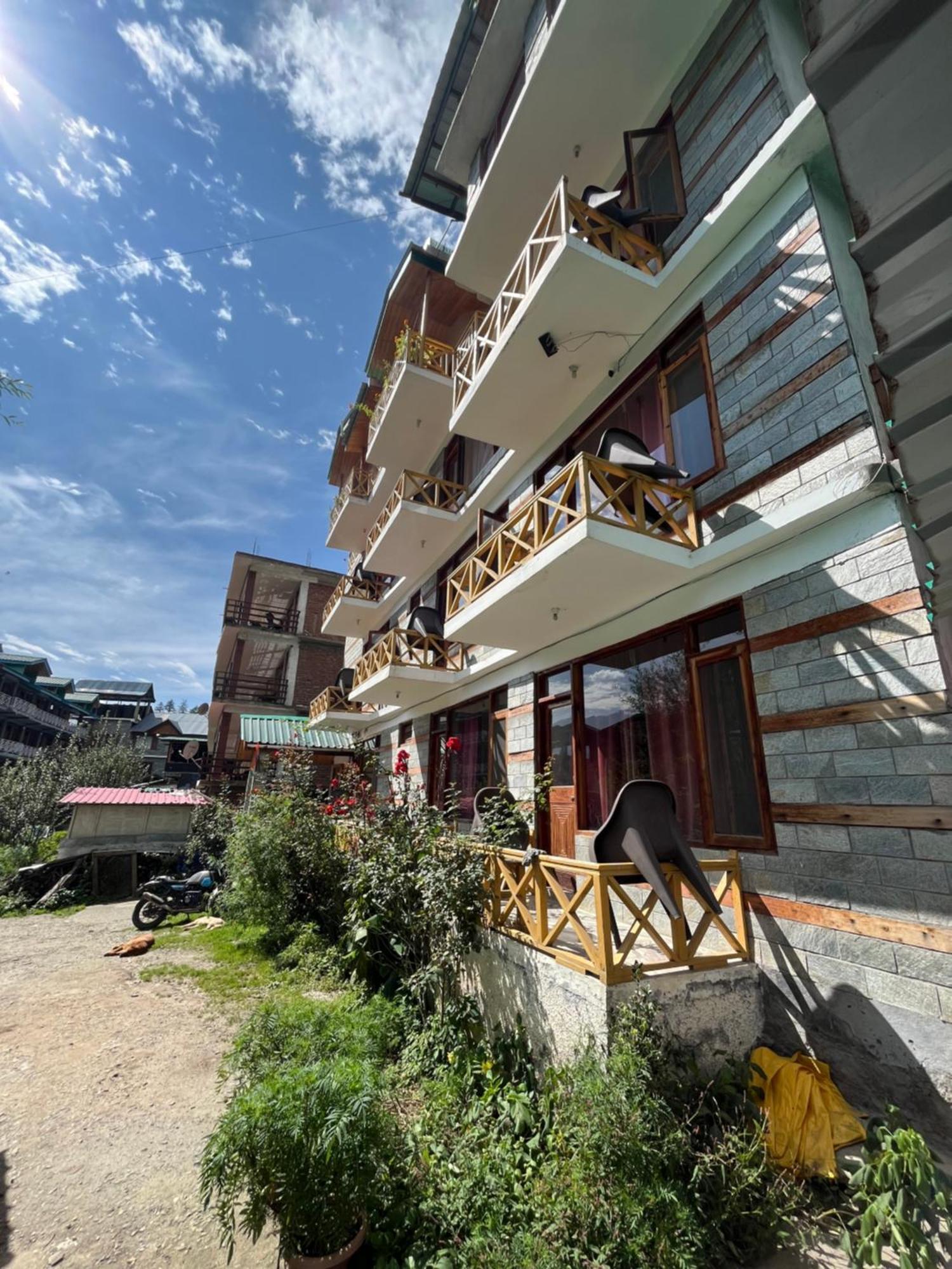 A Pousada Yolo Backpackers - Manali Exterior foto